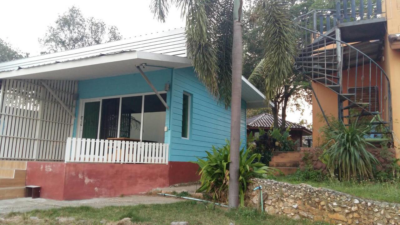 Baan Din Baramee Resort Kamphaeng Phet Extérieur photo