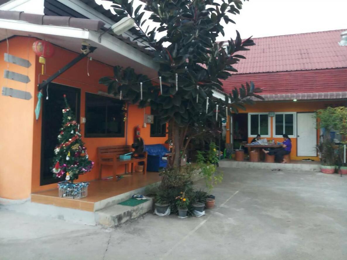 Baan Din Baramee Resort Kamphaeng Phet Extérieur photo