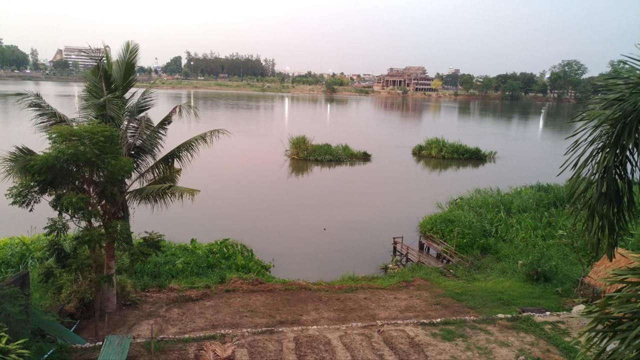 Baan Din Baramee Resort Kamphaeng Phet Extérieur photo