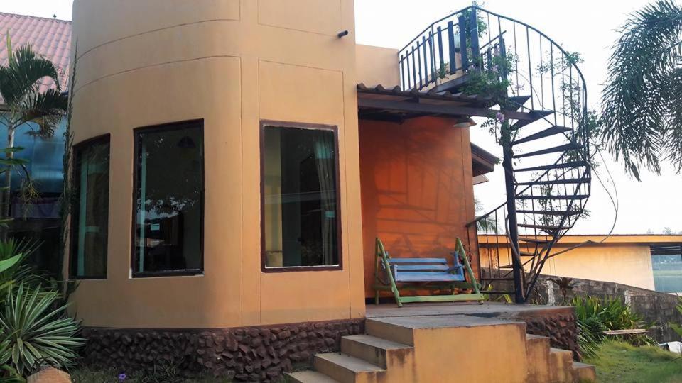 Baan Din Baramee Resort Kamphaeng Phet Extérieur photo