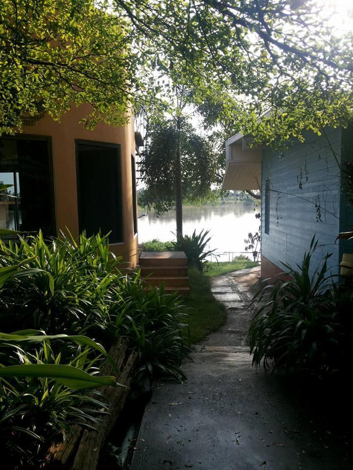 Baan Din Baramee Resort Kamphaeng Phet Extérieur photo
